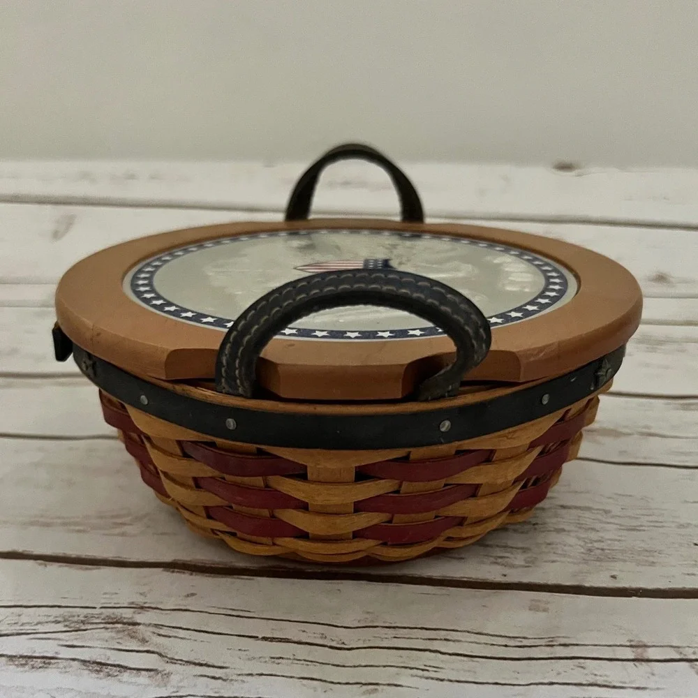 VTG Longaberger American Eagle Basket 2005 Round Patriotic Red Blue Small 6in